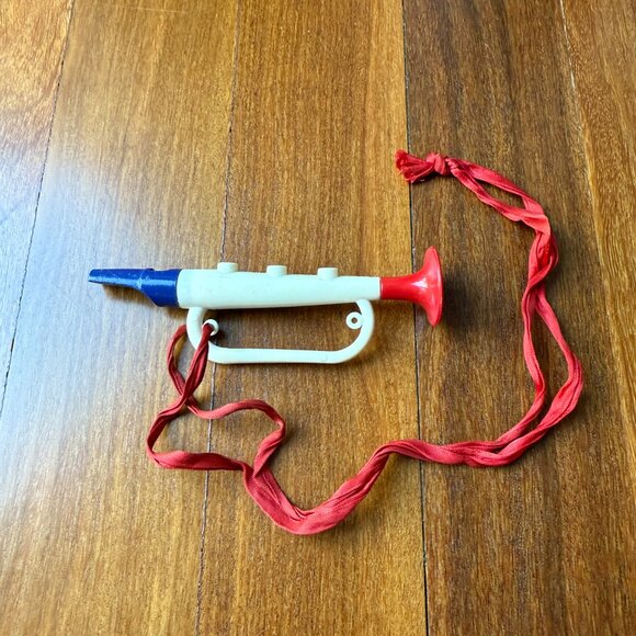 Vintage (1940s?) Bugle Boy Toy Trumpet Whistle - Picture 1 of 8